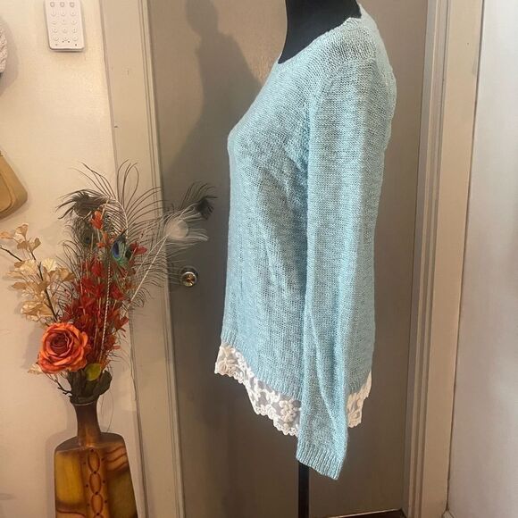 Pink Rose pull knitted sweater with lace detail. Juniors Swoll. - Picture 4 of 4